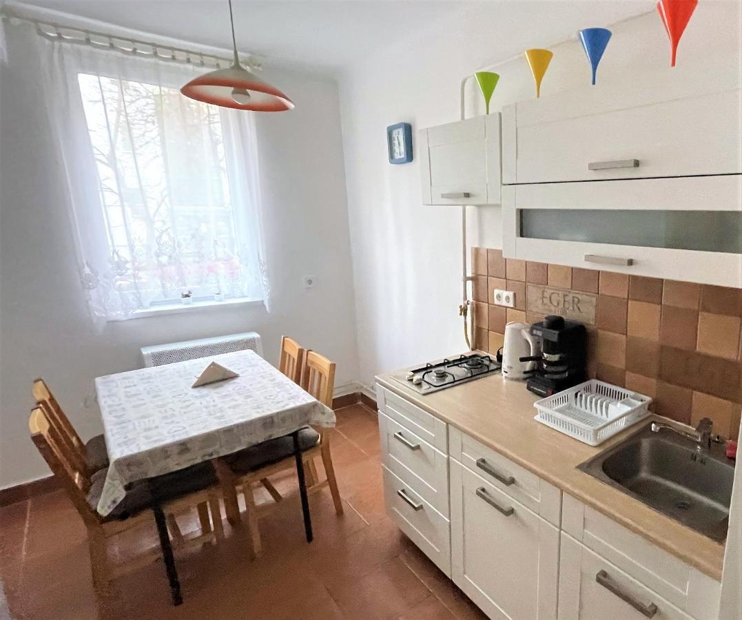 Évi Apartman Eger Exterior foto