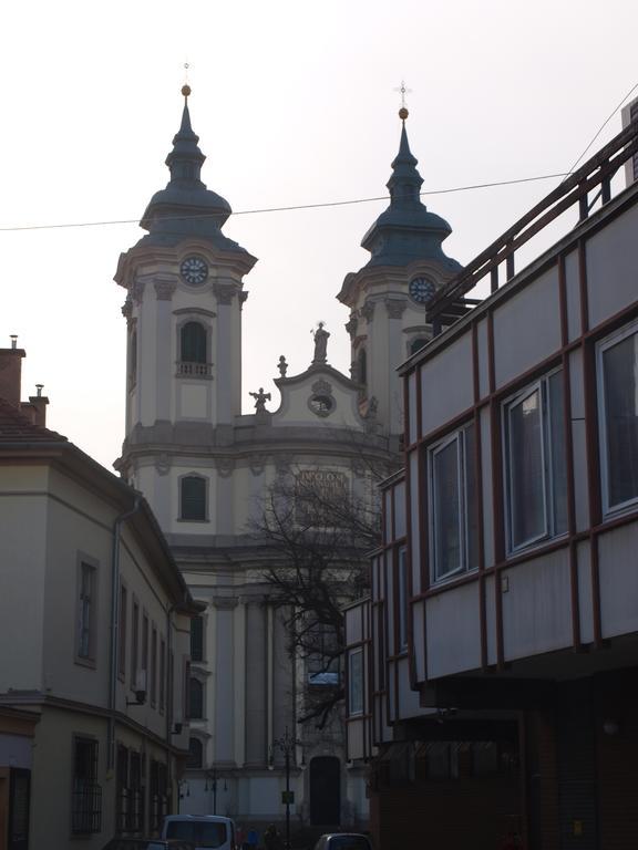 Évi Apartman Eger Exterior foto