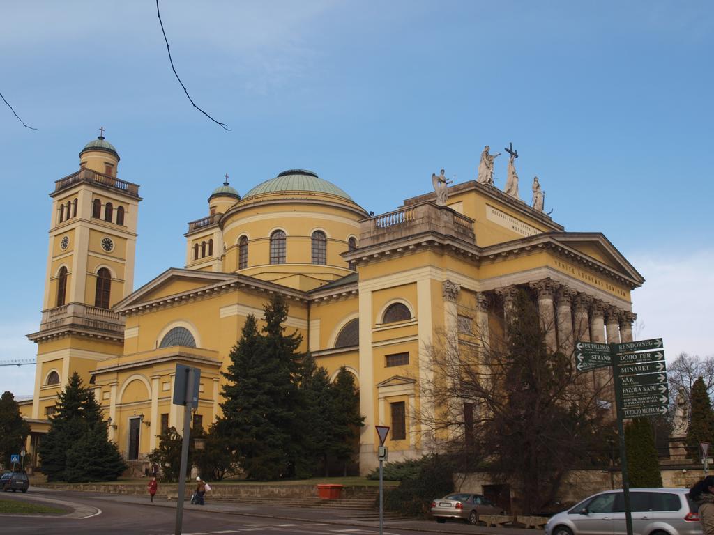 Évi Apartman Eger Exterior foto